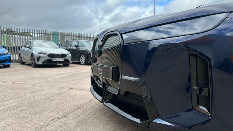 BMW iX 300kW xDrive45 Sport 101kWh 5dr Auto Electric Estate